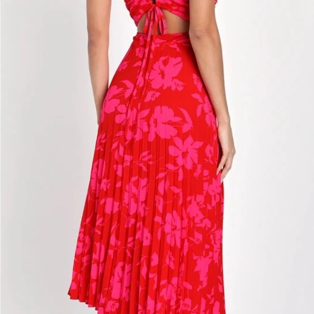 Lulu's Vibrant Moment Red and Pink Floral Pleated Lace-Up Midi Dress in Small - Picture 6 of 8